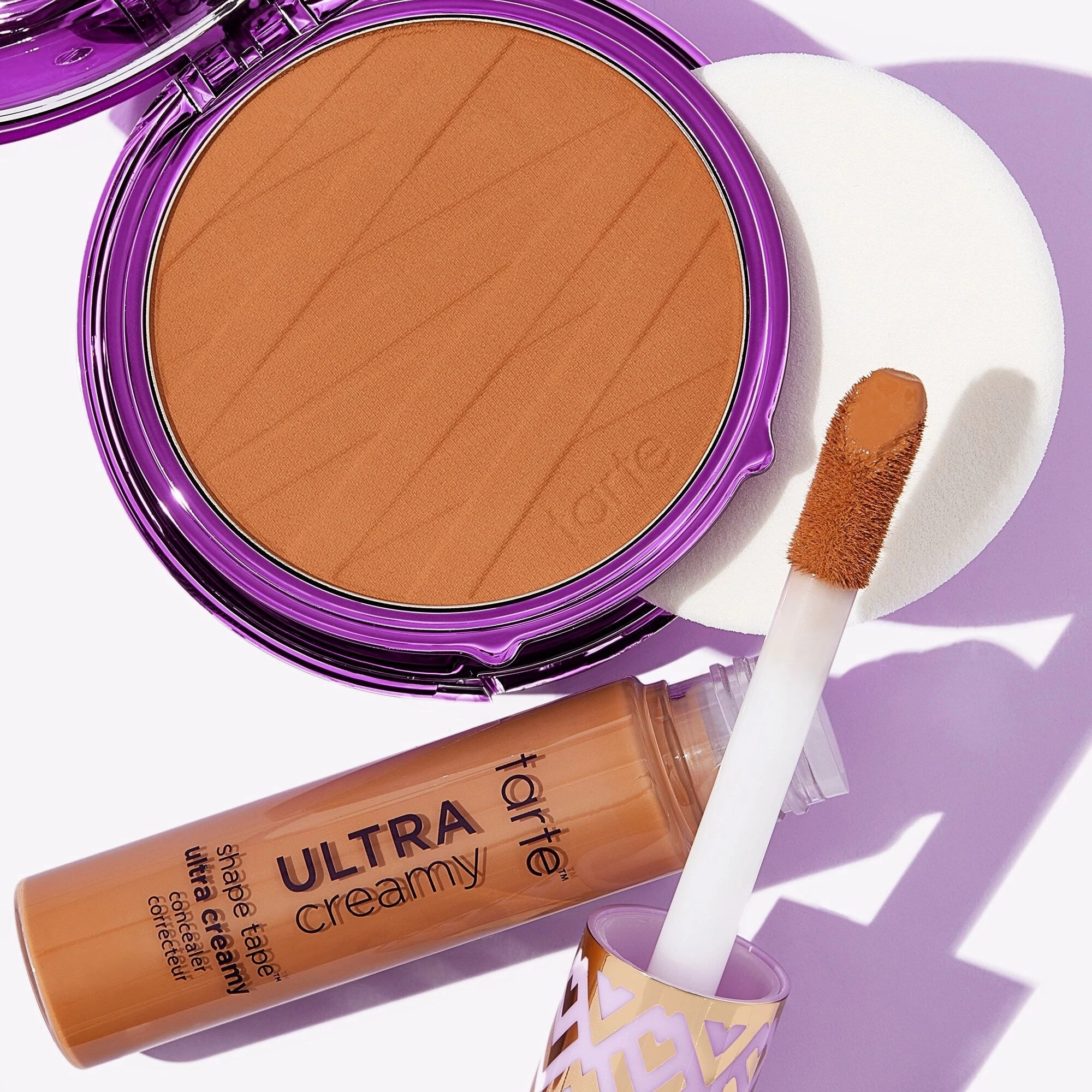 Shape Tape™ Pressed Powder 5 Shape Tape™ Pressed Powder - Image 3