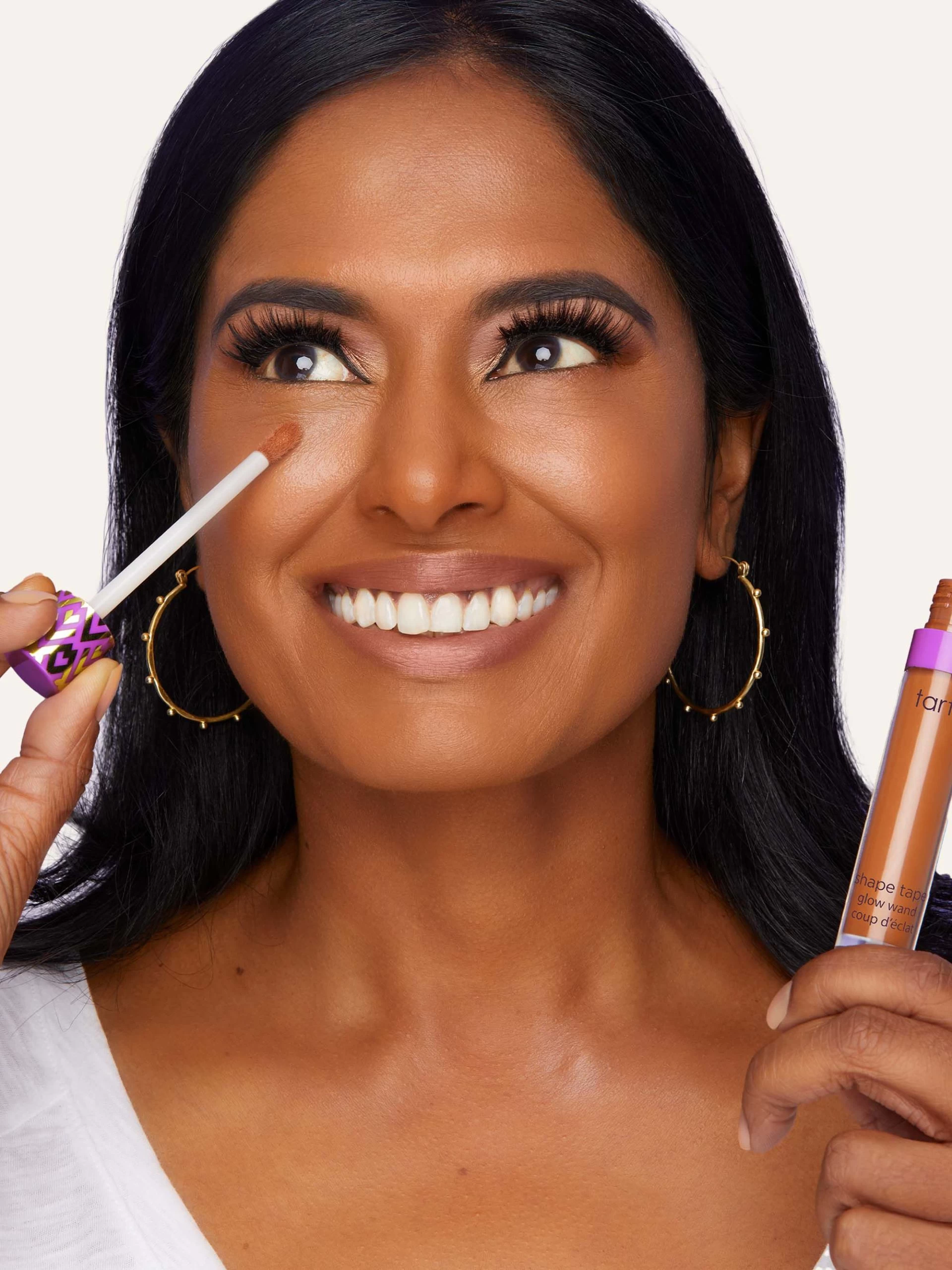 Travel-size Shape Tape™ Glow Wand 5 Travel-size Shape Tape™ Glow Wand - Image 3