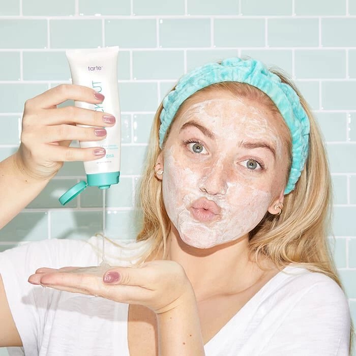 Knockout Daily Exfoliating Cleanser 9 Knockout Daily Exfoliating Cleanser - Image 7