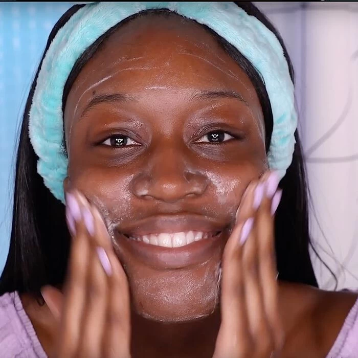 Knockout Daily Exfoliating Cleanser 5 Knockout Daily Exfoliating Cleanser - Image 3