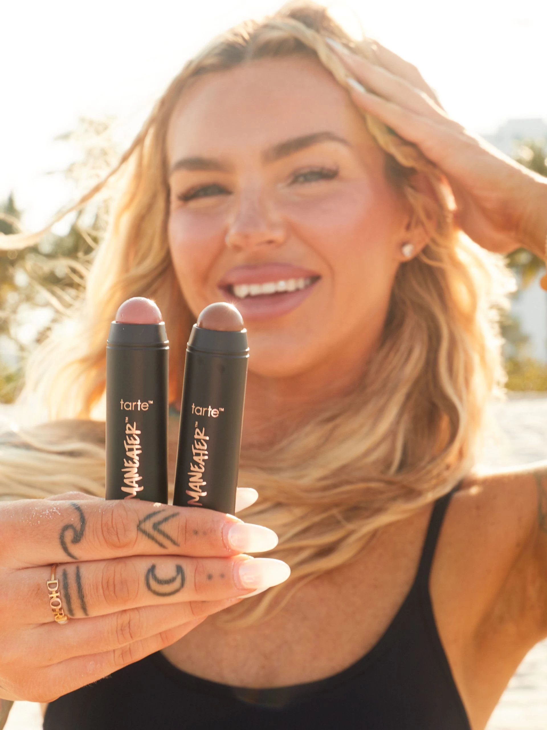 Maneater™ Silk Stick Bronzer 5 Maneater™ Silk Stick Bronzer - Image 3