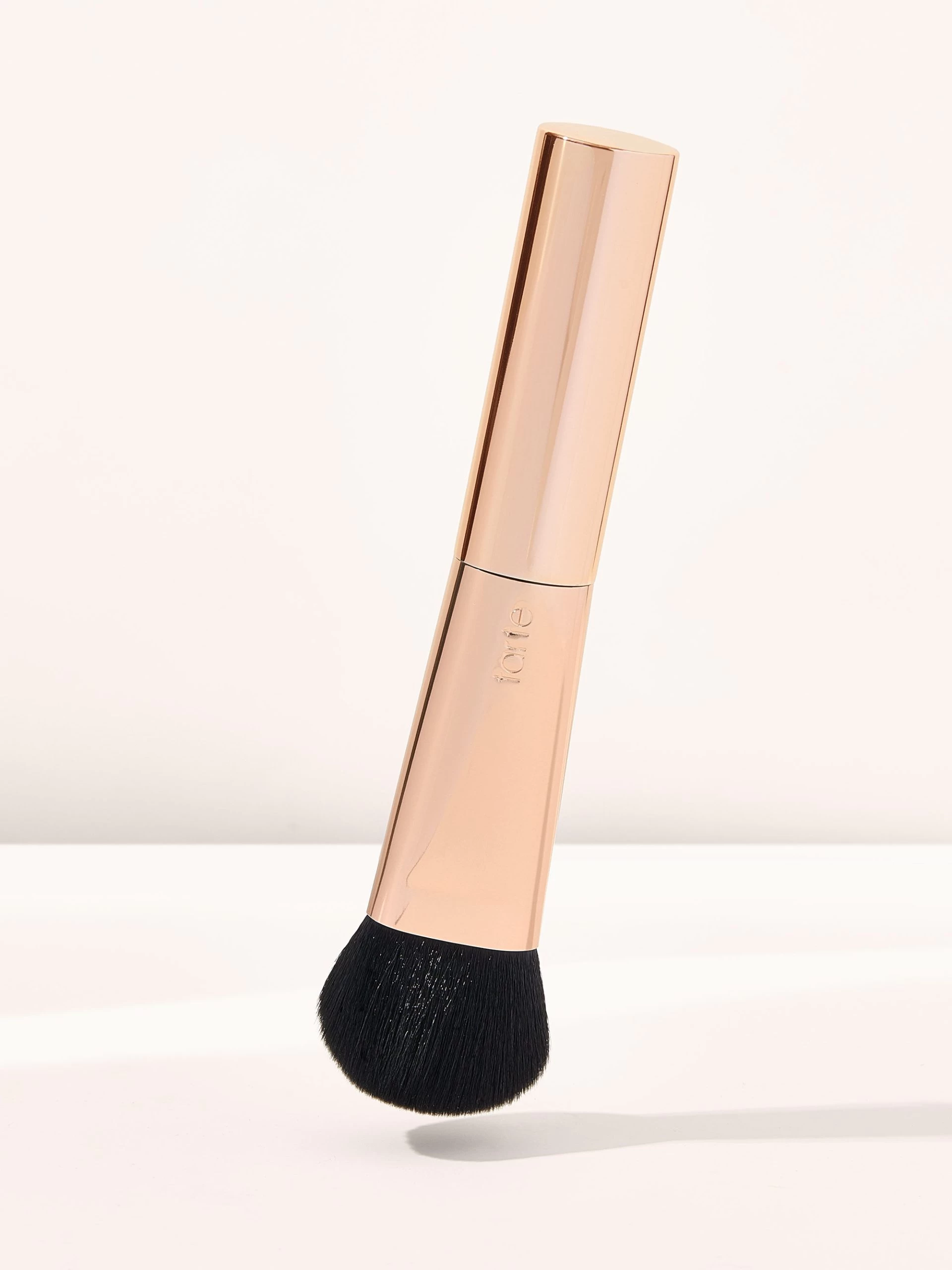 Maneater™ Silk Stick Brush 3 Maneater™ Silk Stick Brush