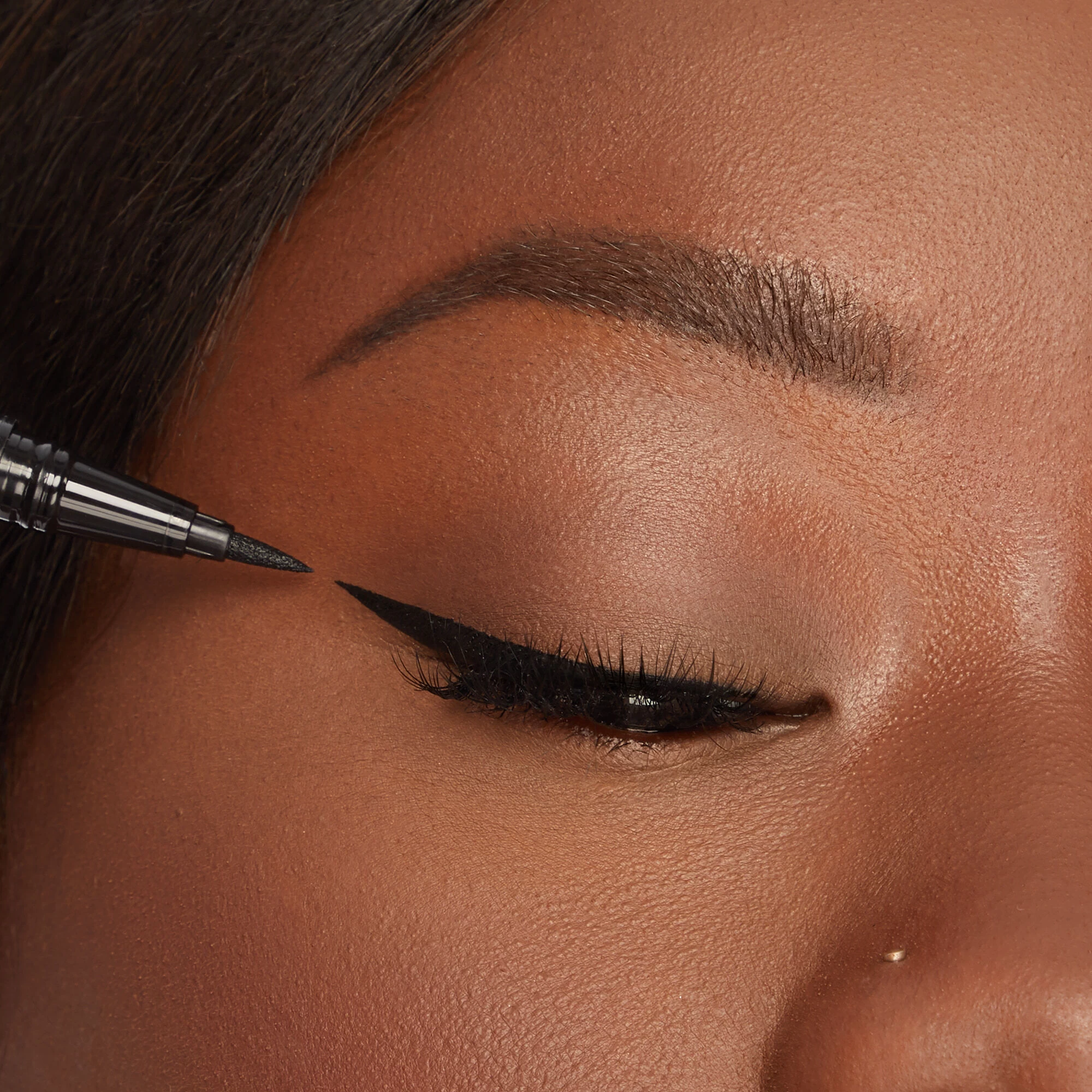 Double Take Eyeliner 5 Double Take Eyeliner - Image 3