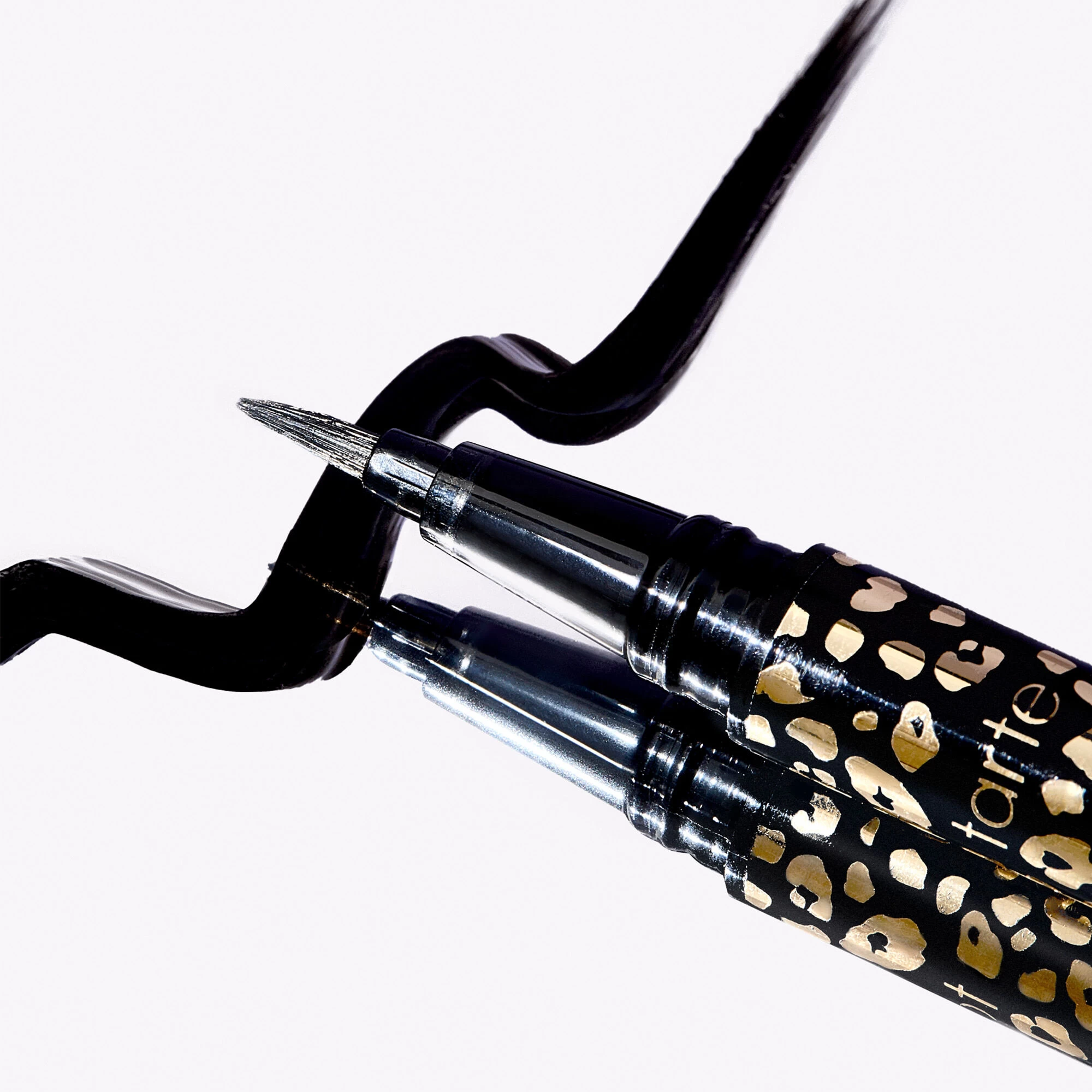 Maneater™ Liquid Eyeliner 6 Maneater™ Liquid Eyeliner - Image 4